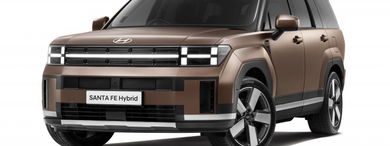    Korean space station: Hyundai Santa Fe Hybrid Elite AWD